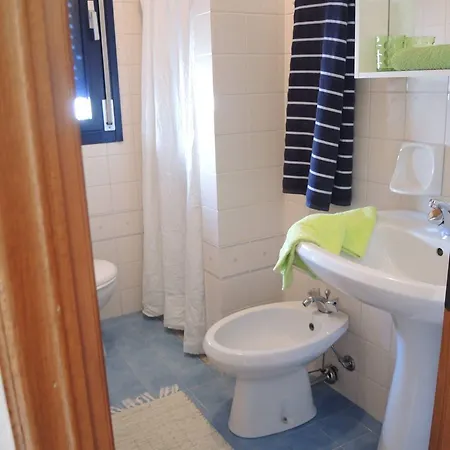 Comfortable Flat With Terrace 100m From The 公寓 *
