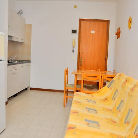 Comfortable Flat With Terrace 100m From The * Μπιμπιόνε